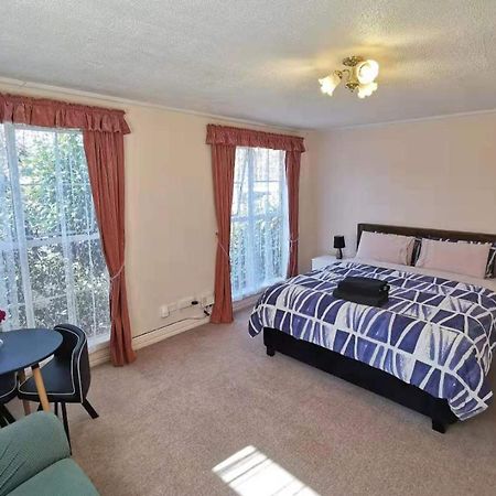 Large Private Room In Modern Stylish House Dunedin Esterno foto