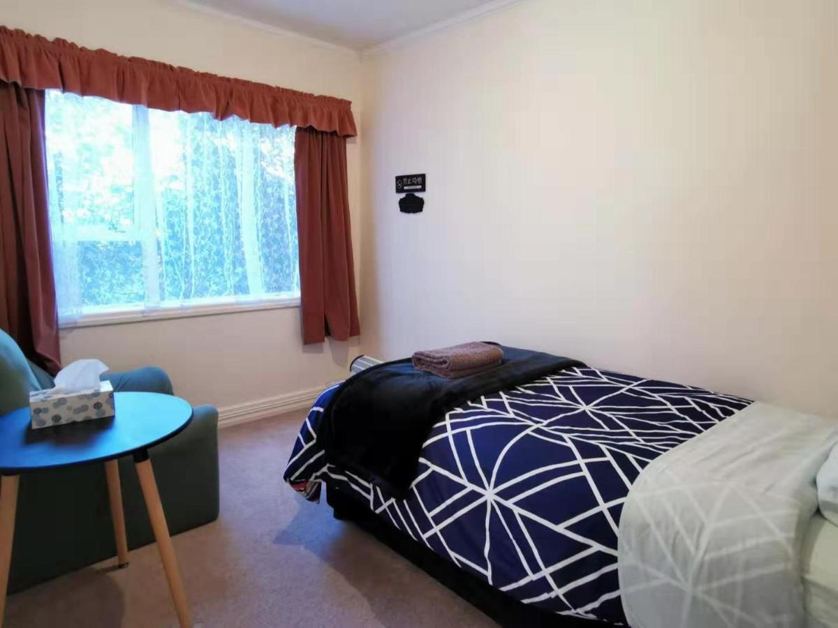 Large Private Room In Modern Stylish House Dunedin Esterno foto