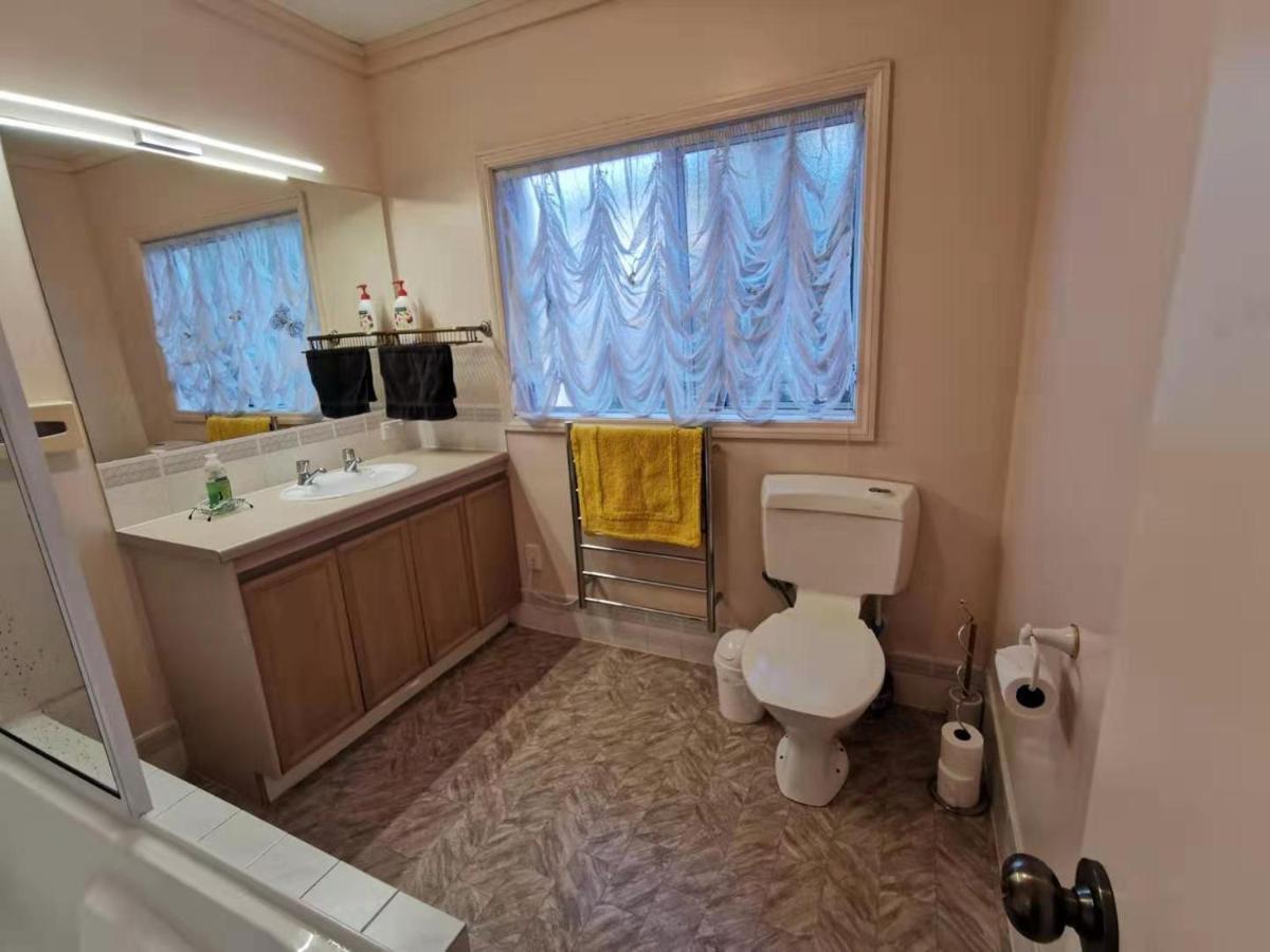 Large Private Room In Modern Stylish House Dunedin Esterno foto